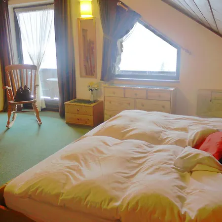 Apartment Spacious In Hausbellevue With Balcony And Panoramic Mountain Aspect *