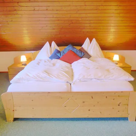 Spacious In Hausbellevue With Balcony And Panoramic Mountain Aspect *