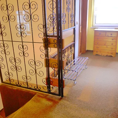 Spacious In Hausbellevue With Balcony And Panoramic Mountain Aspect